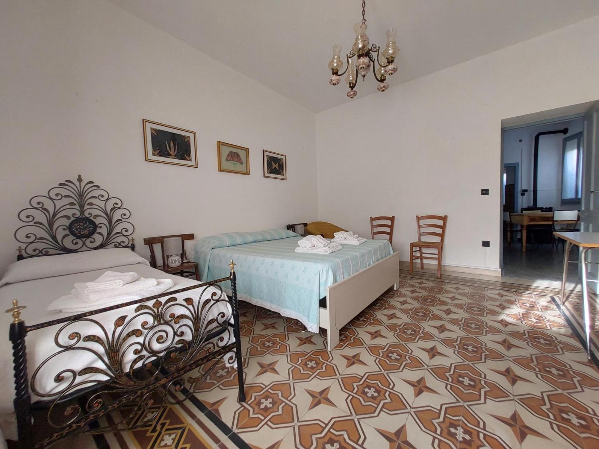 Zarinu Apartment Orgosolo